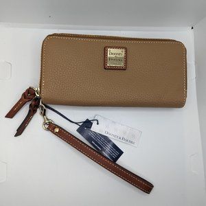 Dooney and Bourke Double zip wristlet clutch **NWT**